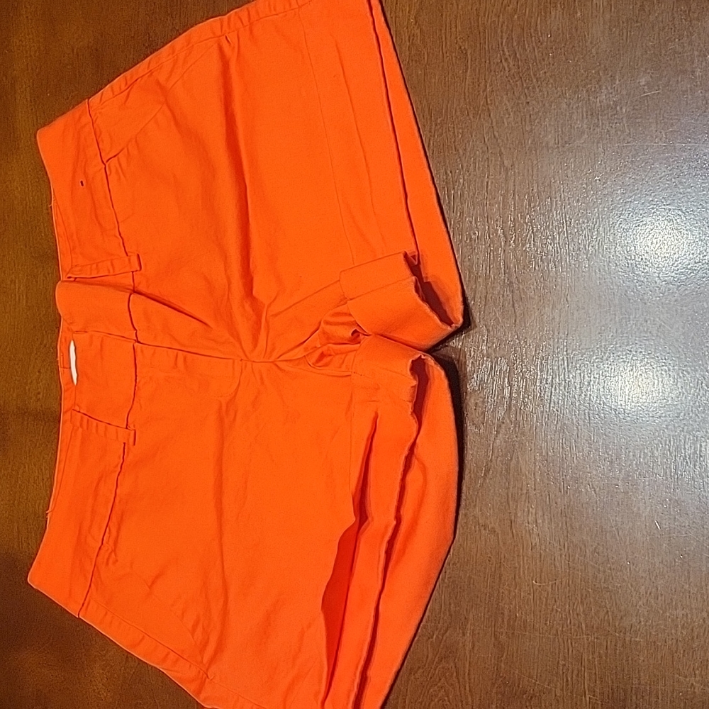 New York & Company size 4 Coral shorts
